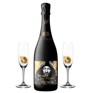 19 crimes snoop cali gold brut with two champagne flutes